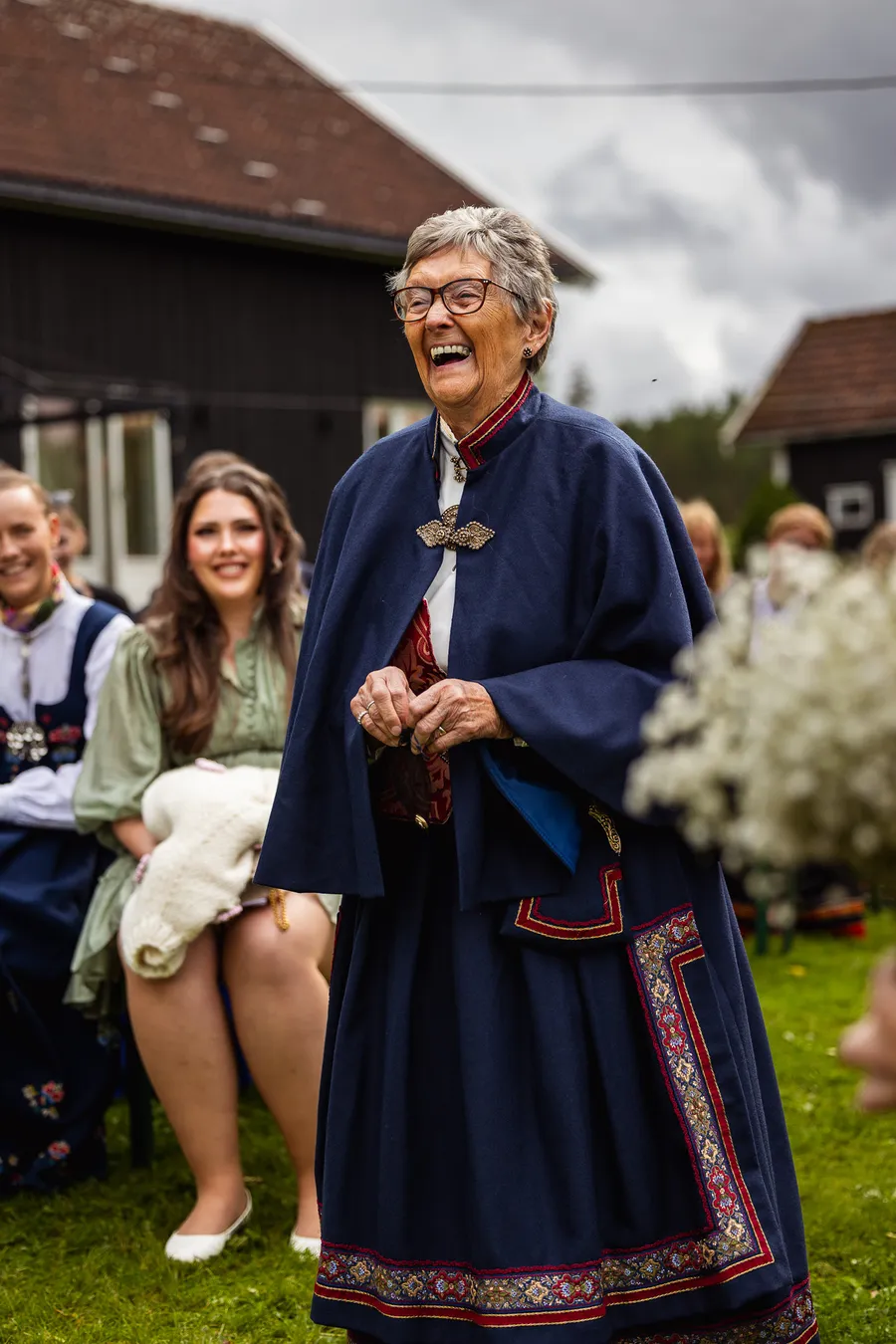 Vielse under epletreet på Lillerud gård