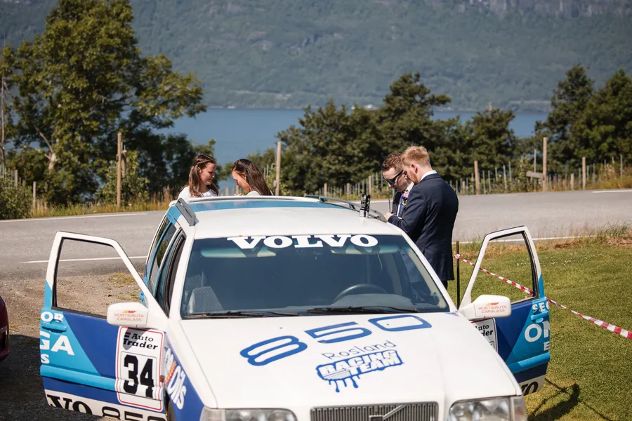 Gratulasjoner etter vielsen