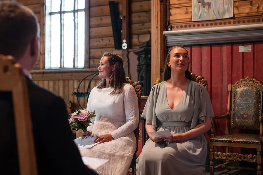 Vielse i den vakre trekirken