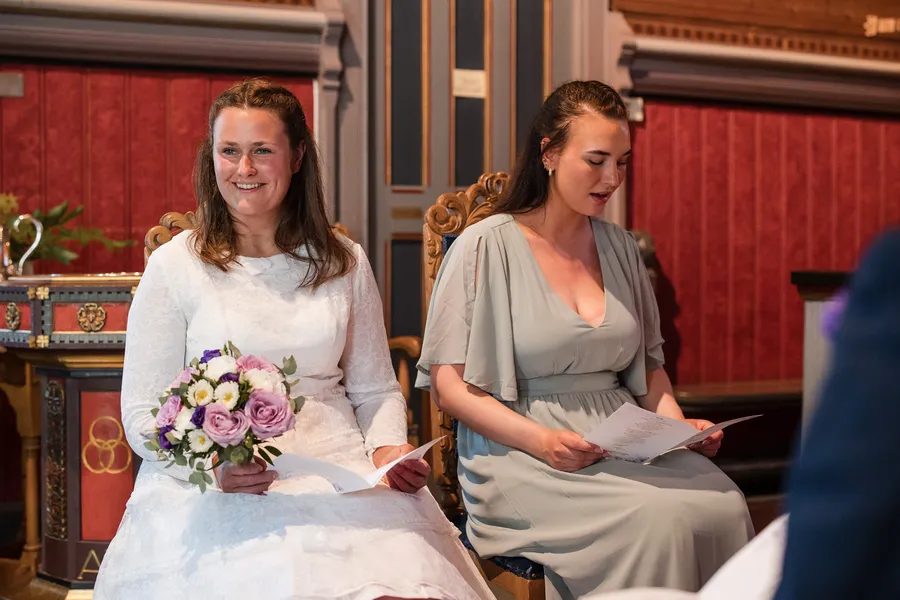 Utne kyrkje innvendig — bryllupsseremoni