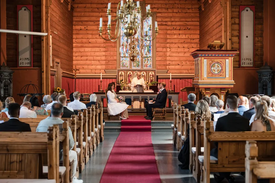 Detaljer fra vielsen i Utne kyrkje